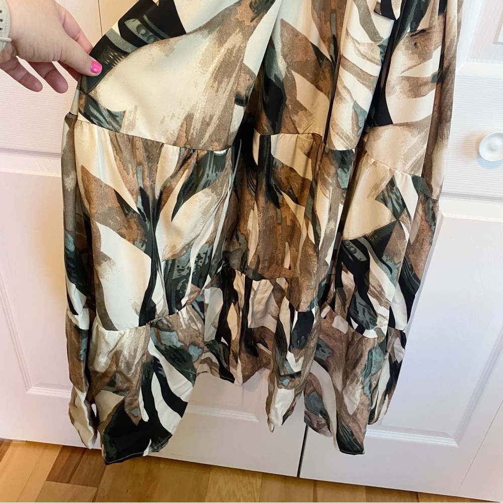 BLOOMCHIC Leaf Print Halter Neck Tiered Midi Dress | Size 3X (22-24) - Picture 7 of 10